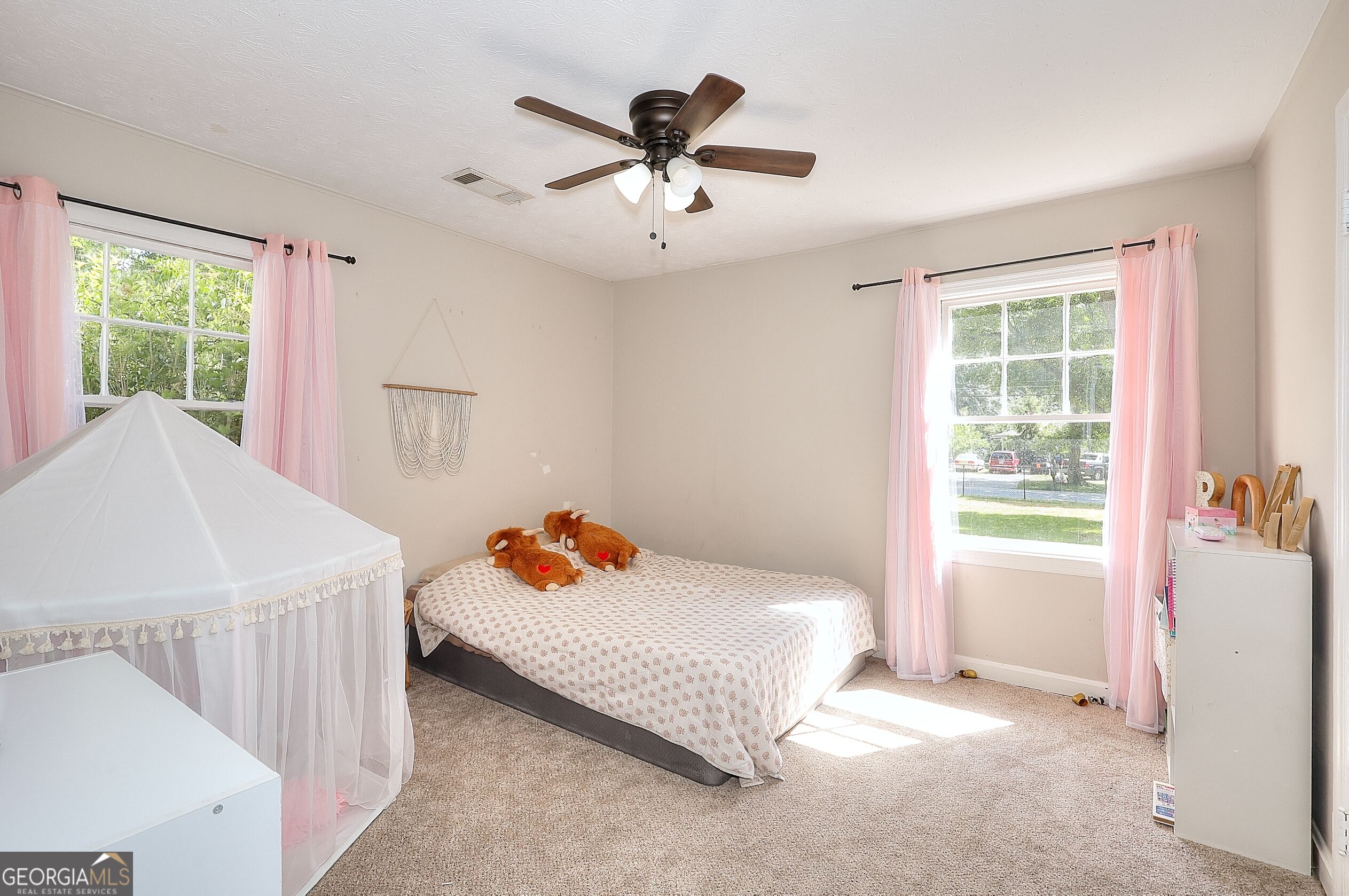186 S Forest Avenue Property Photo 29