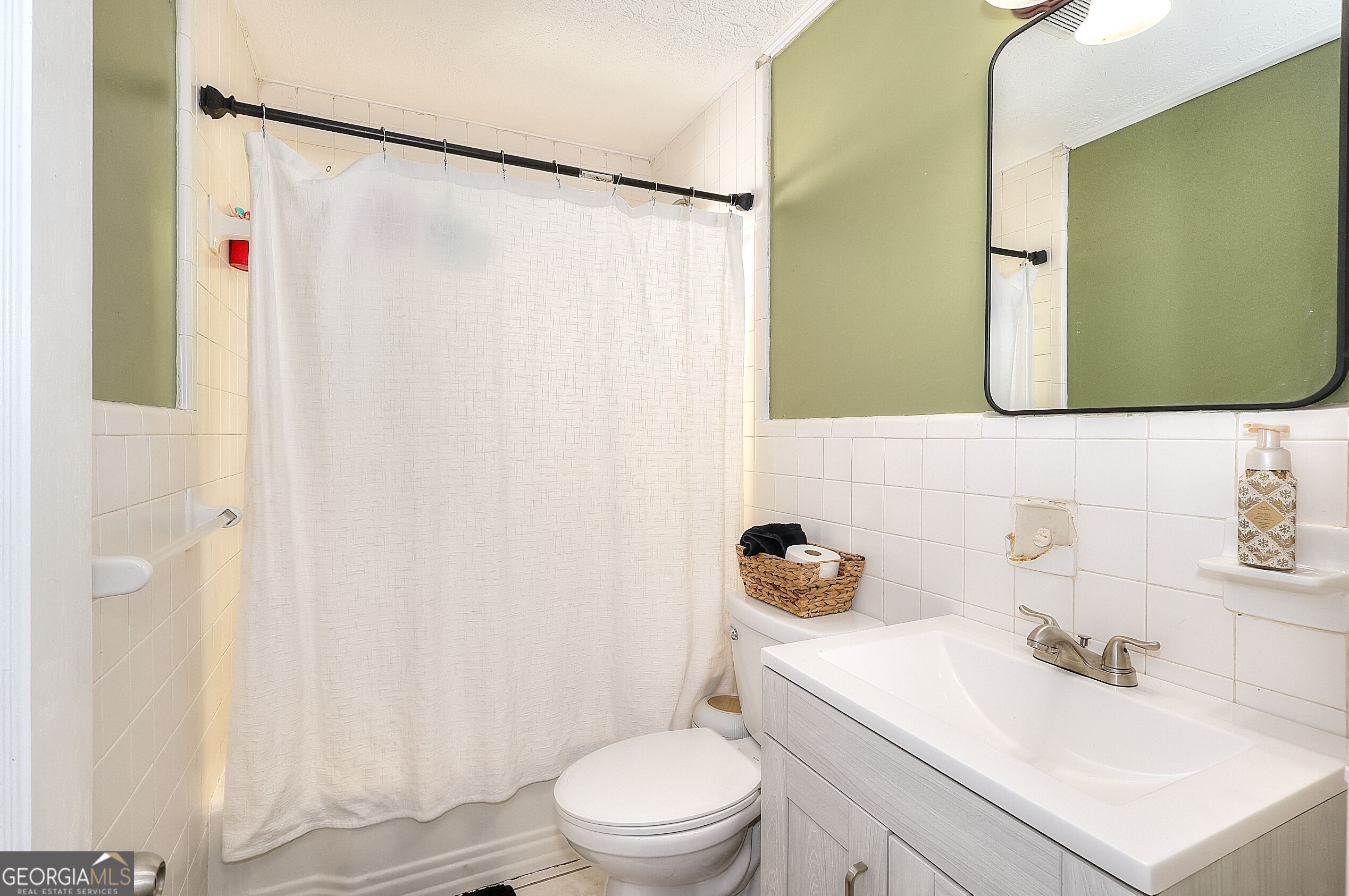 186 S Forest Avenue Property Photo 31