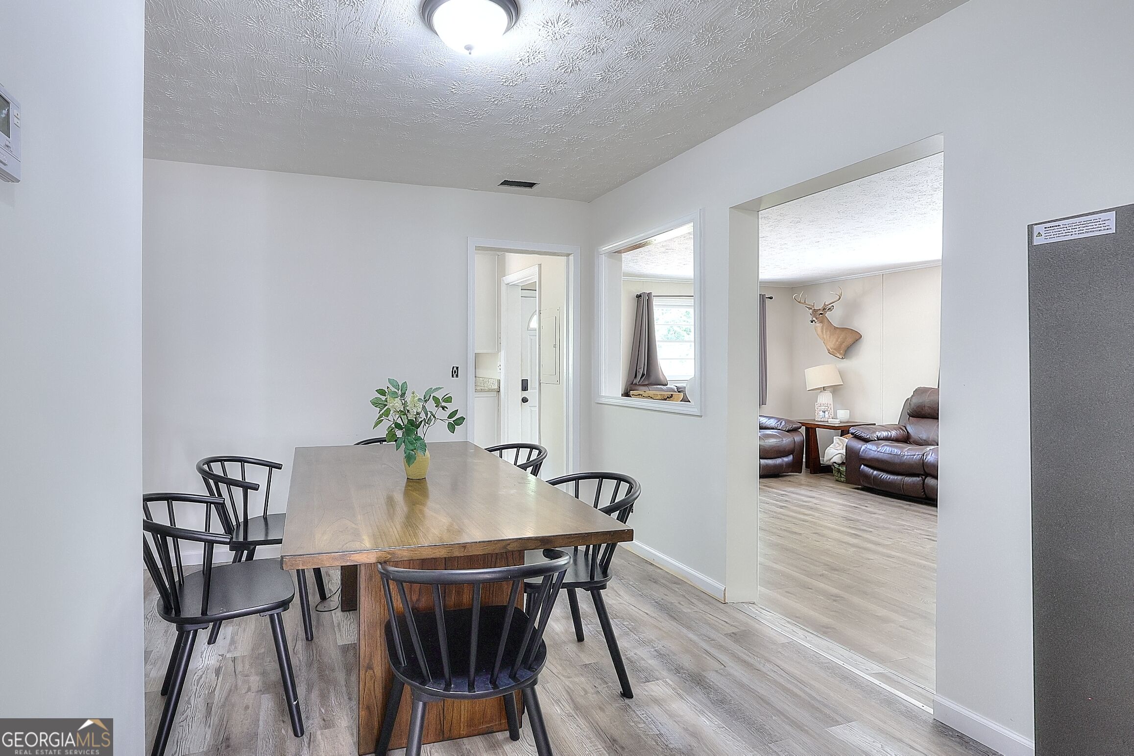 186 S Forest Avenue Property Photo 32