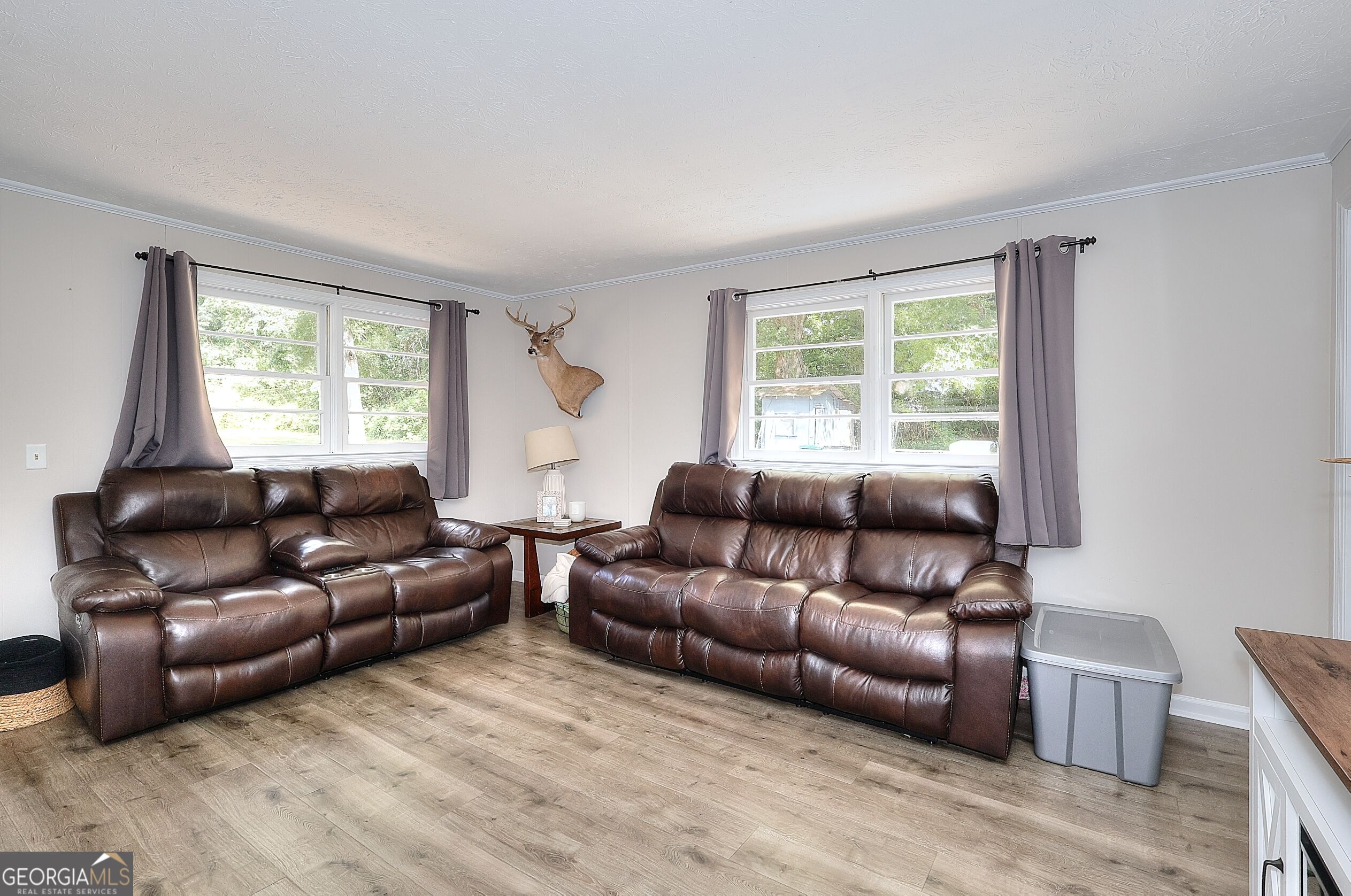 186 S Forest Avenue Property Photo 34