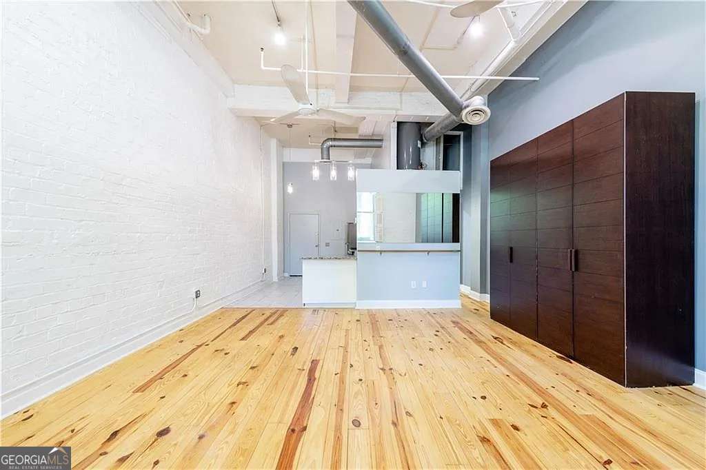 210 Walker Street Sw # 1 Property Photo 1