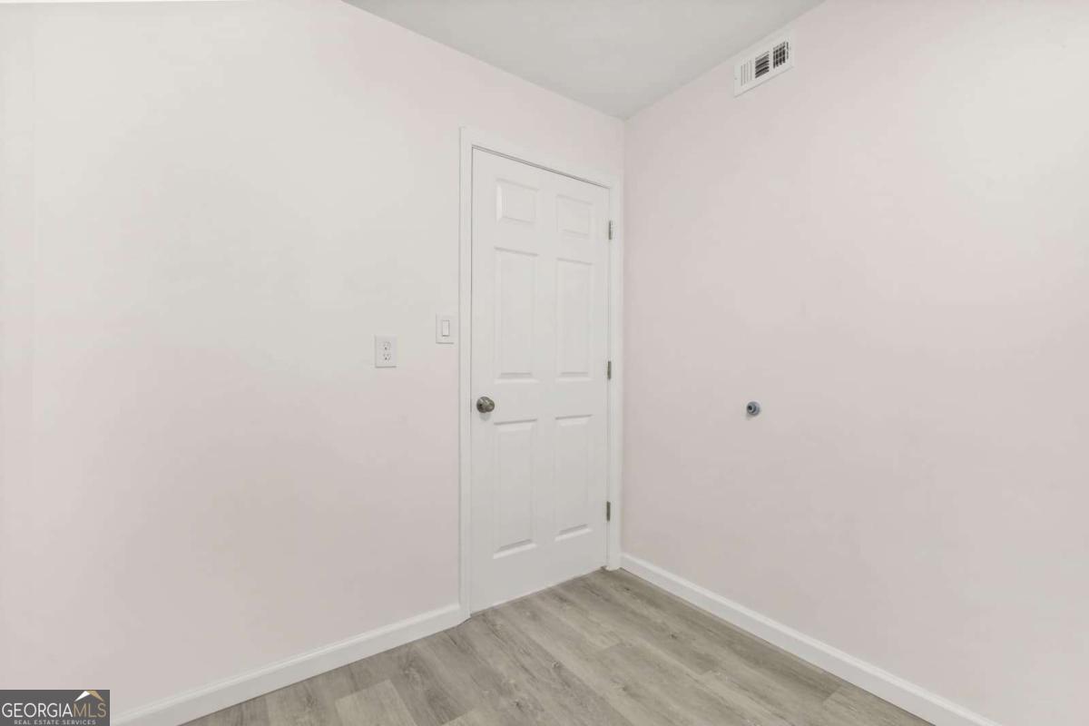 1166 Booth Road Sw # 202 Property Photo 3