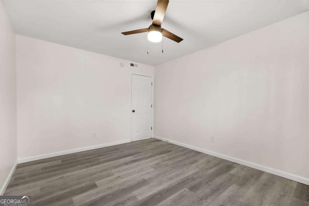 1166 Booth Road Sw # 202 Property Photo 6