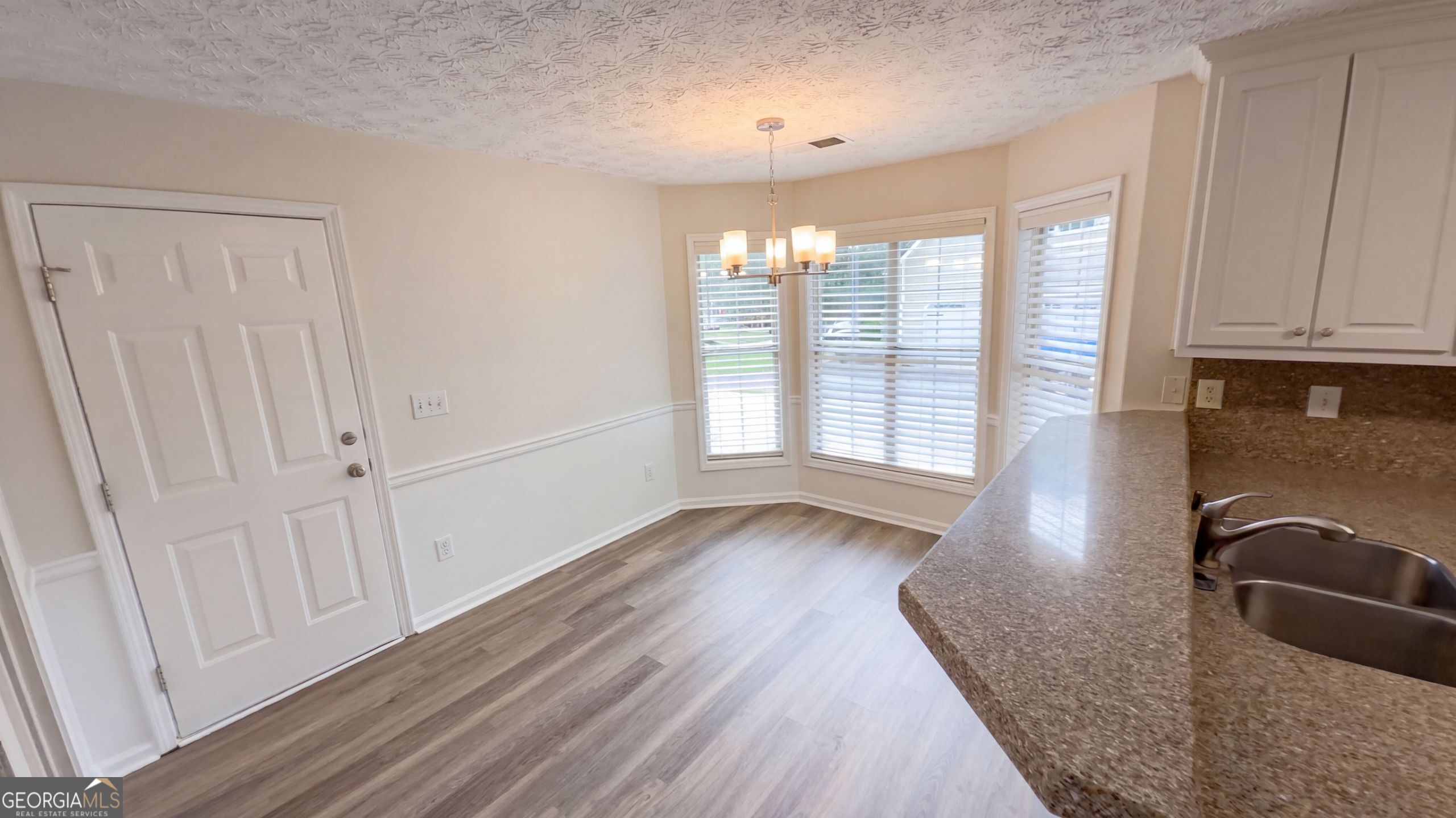 3870 Cherry Ridge Walk Property Photo 7