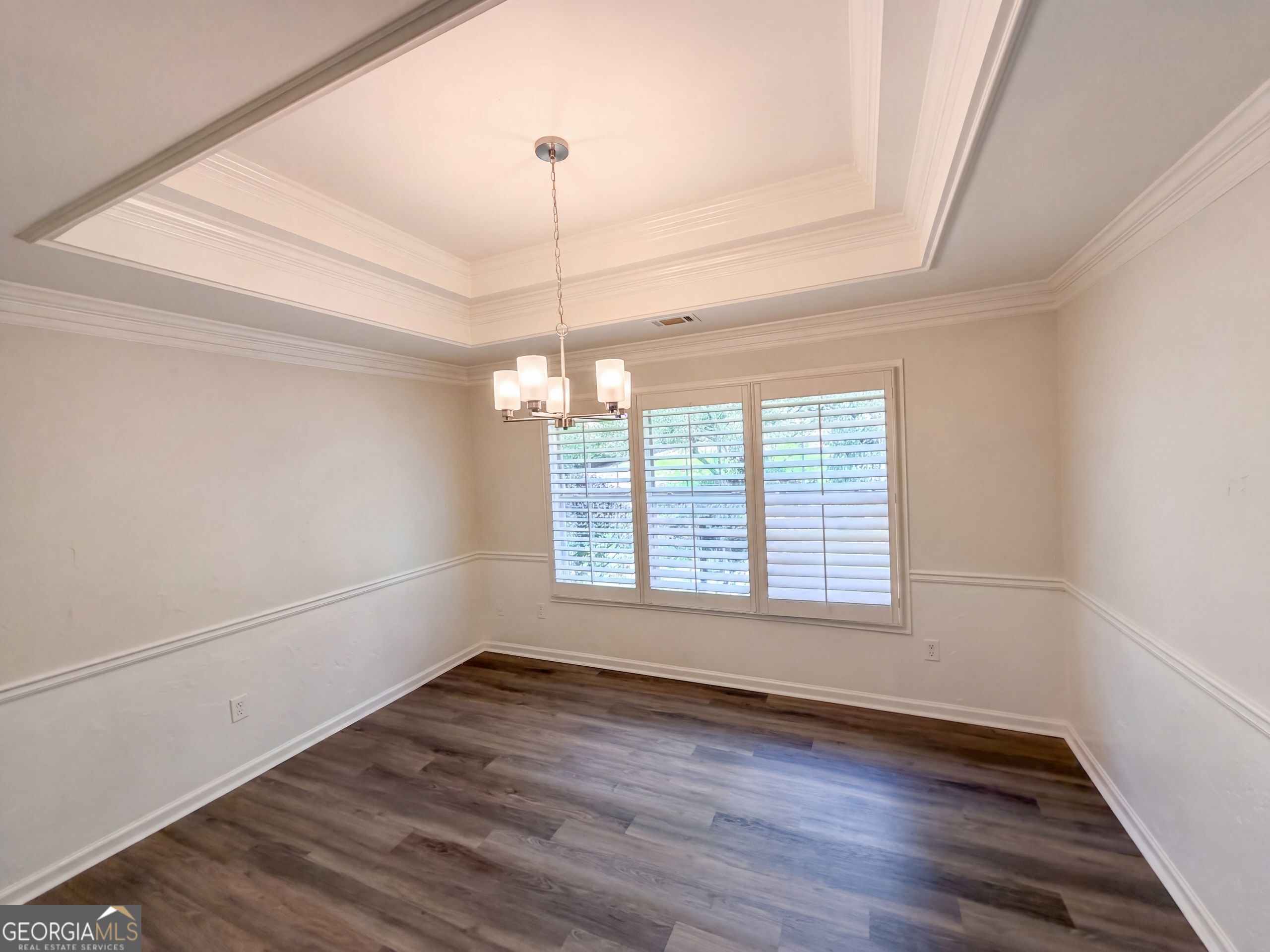 3870 Cherry Ridge Walk Property Photo 9