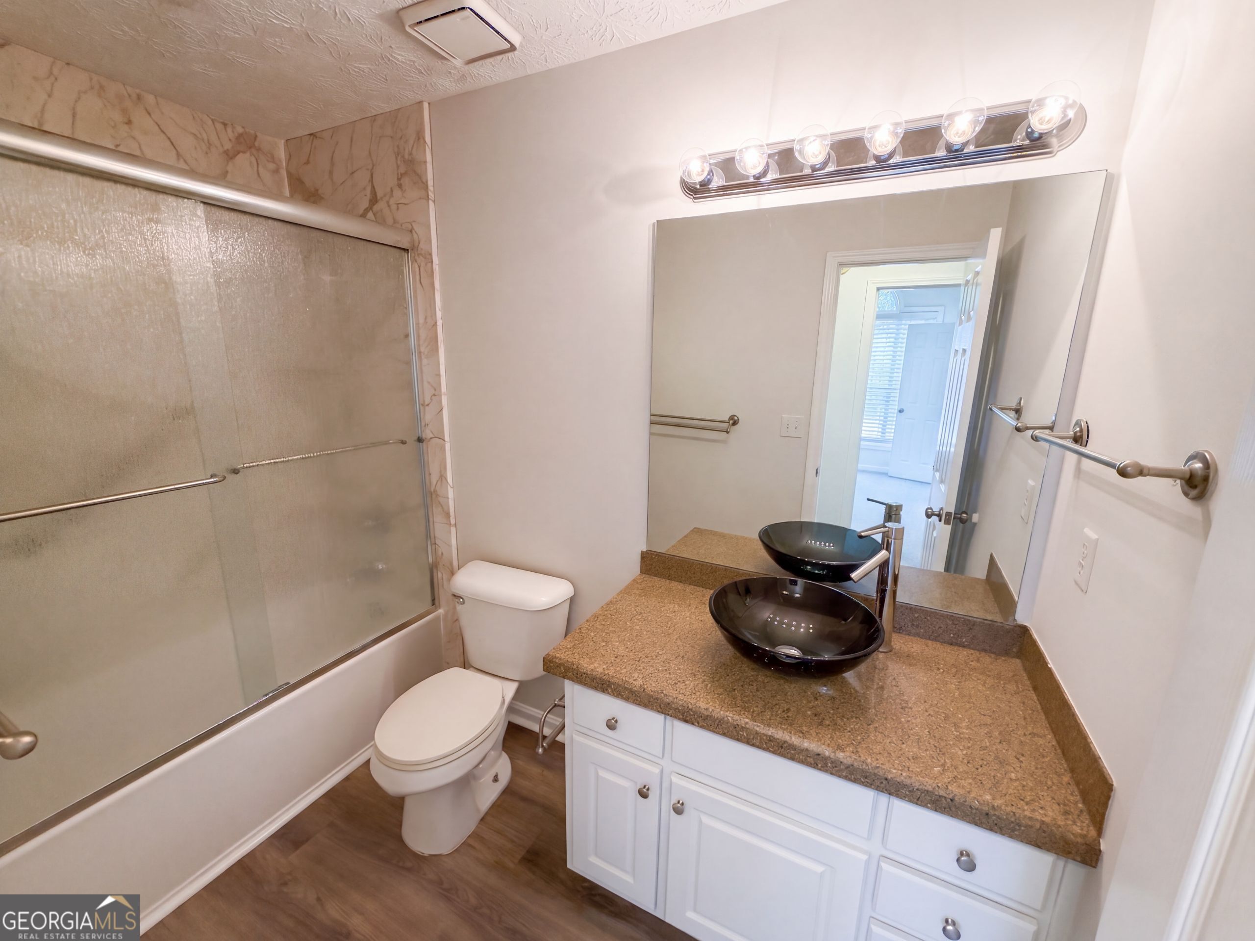 3870 Cherry Ridge Walk Property Photo 18