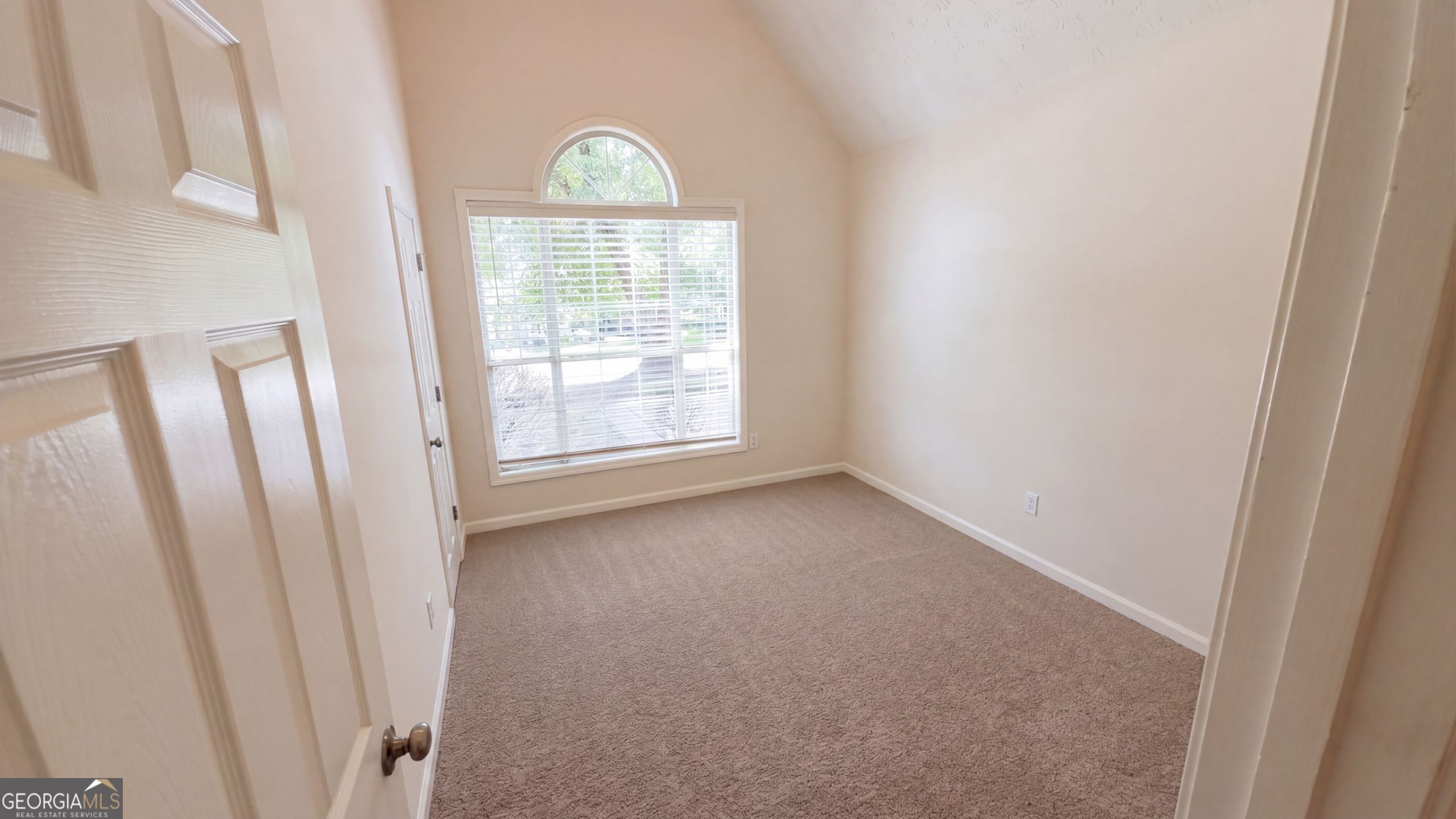3870 Cherry Ridge Walk Property Photo 28