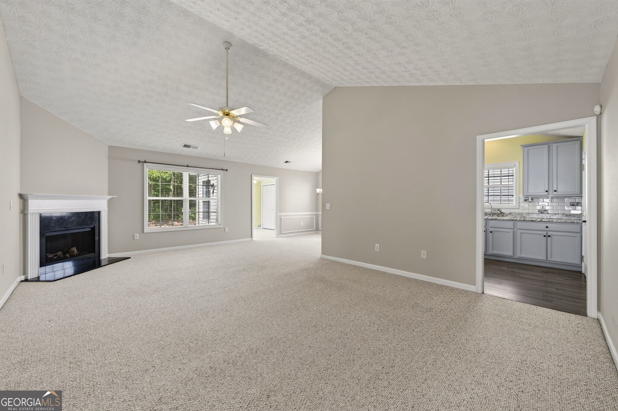 912 Village View Circle Property Photo 9