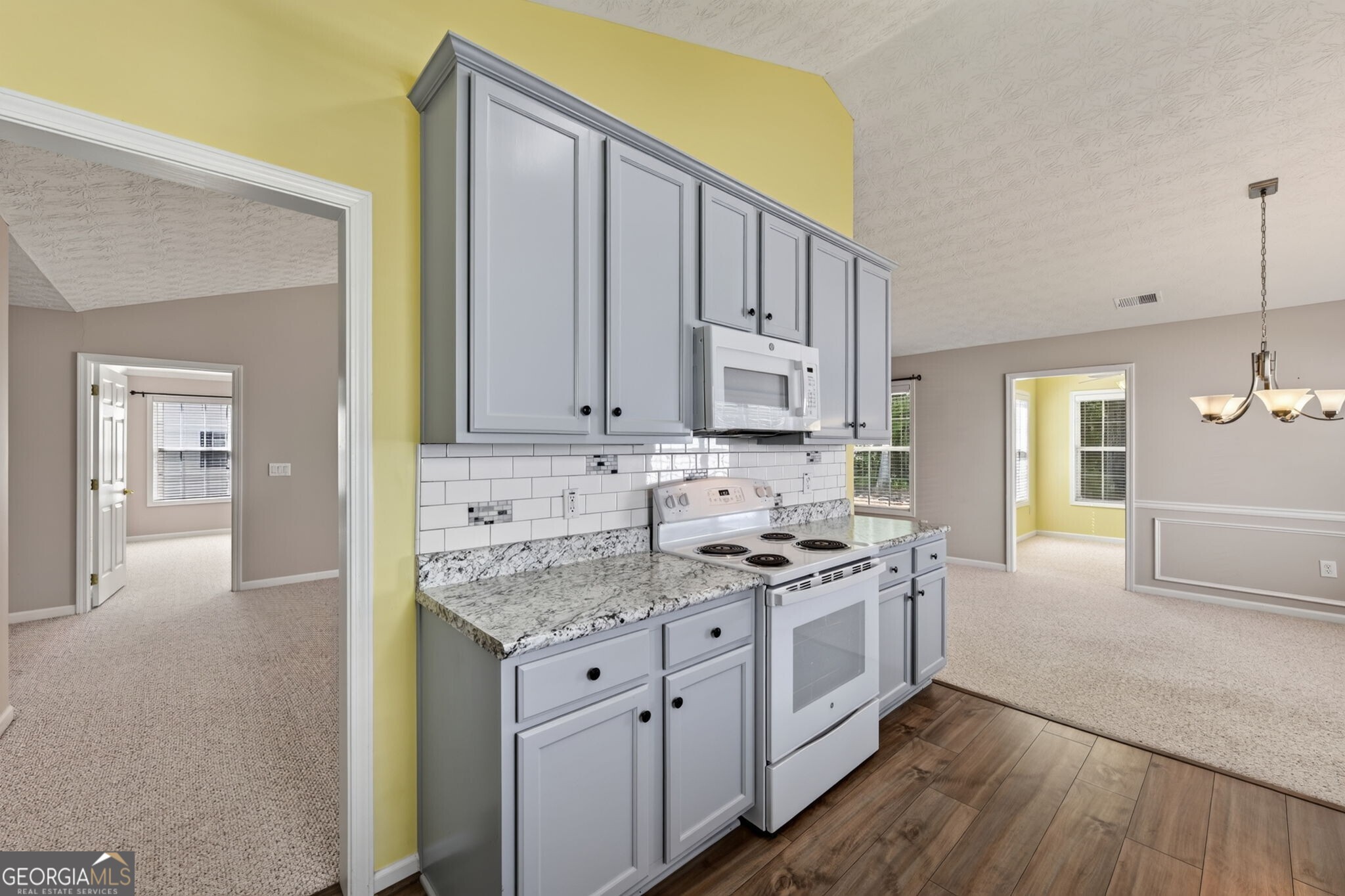 912 Village View Circle Property Photo 15