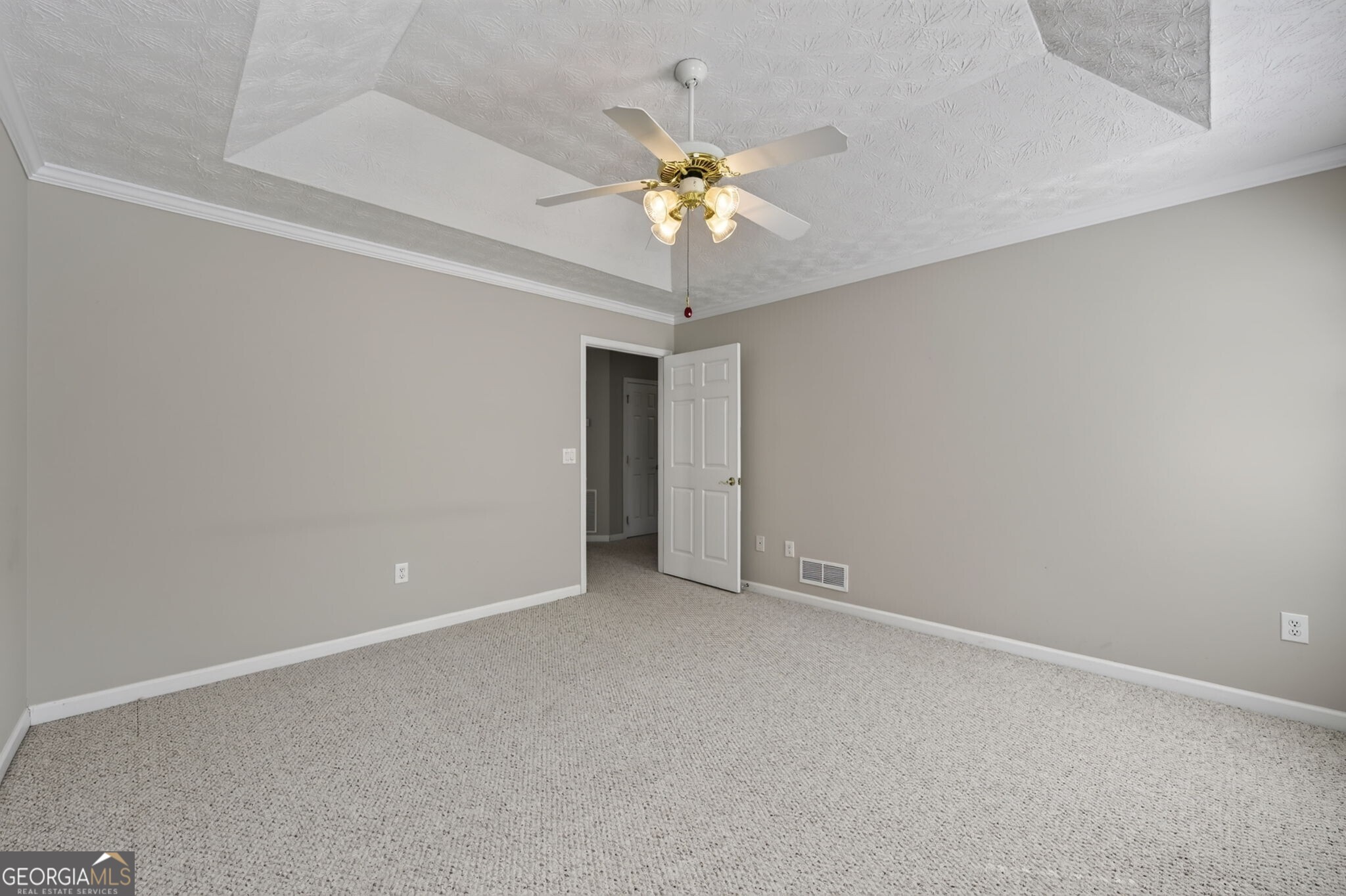912 Village View Circle Property Photo 22
