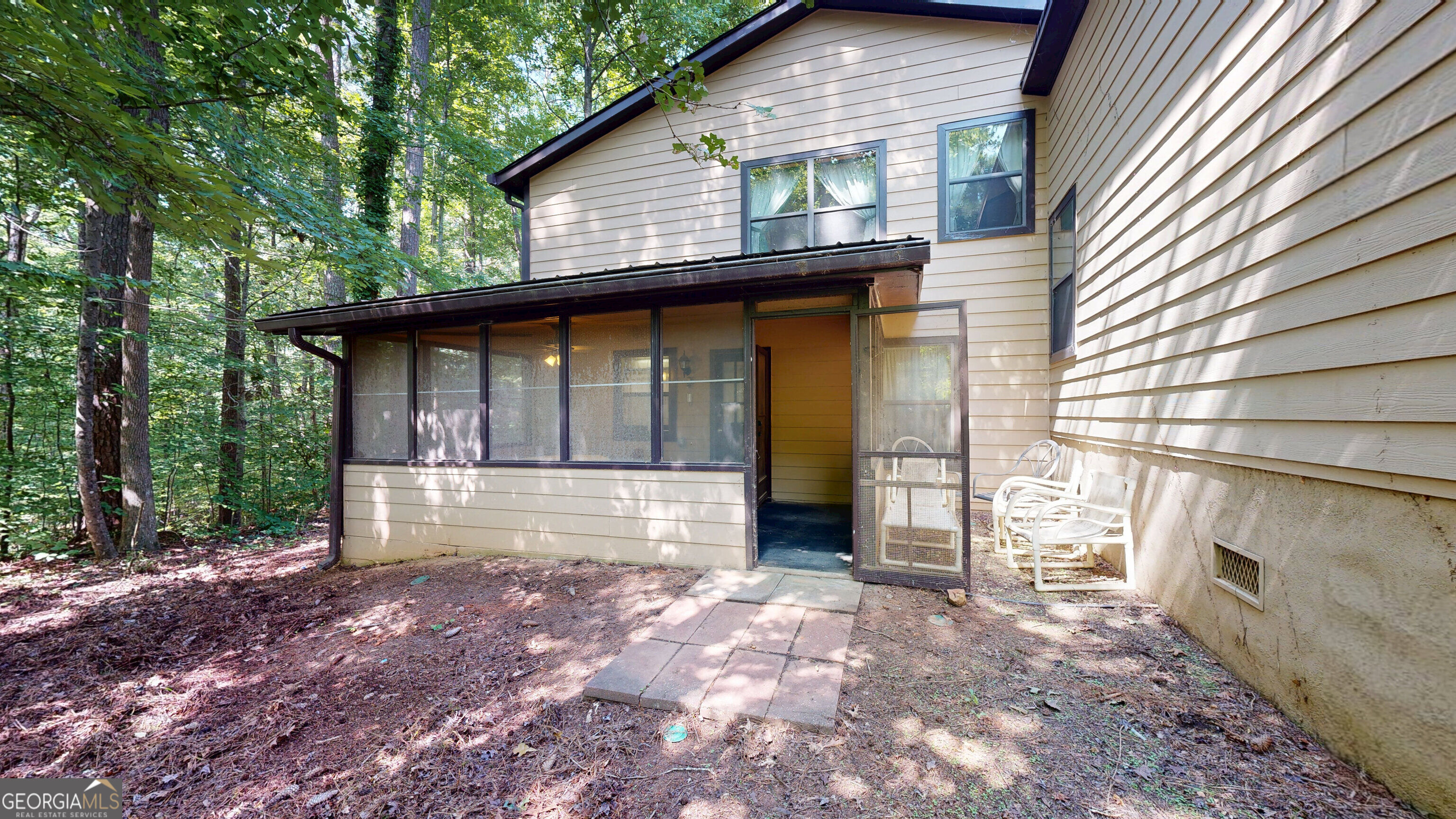 6562 Oakwood Drive Property Photo 3