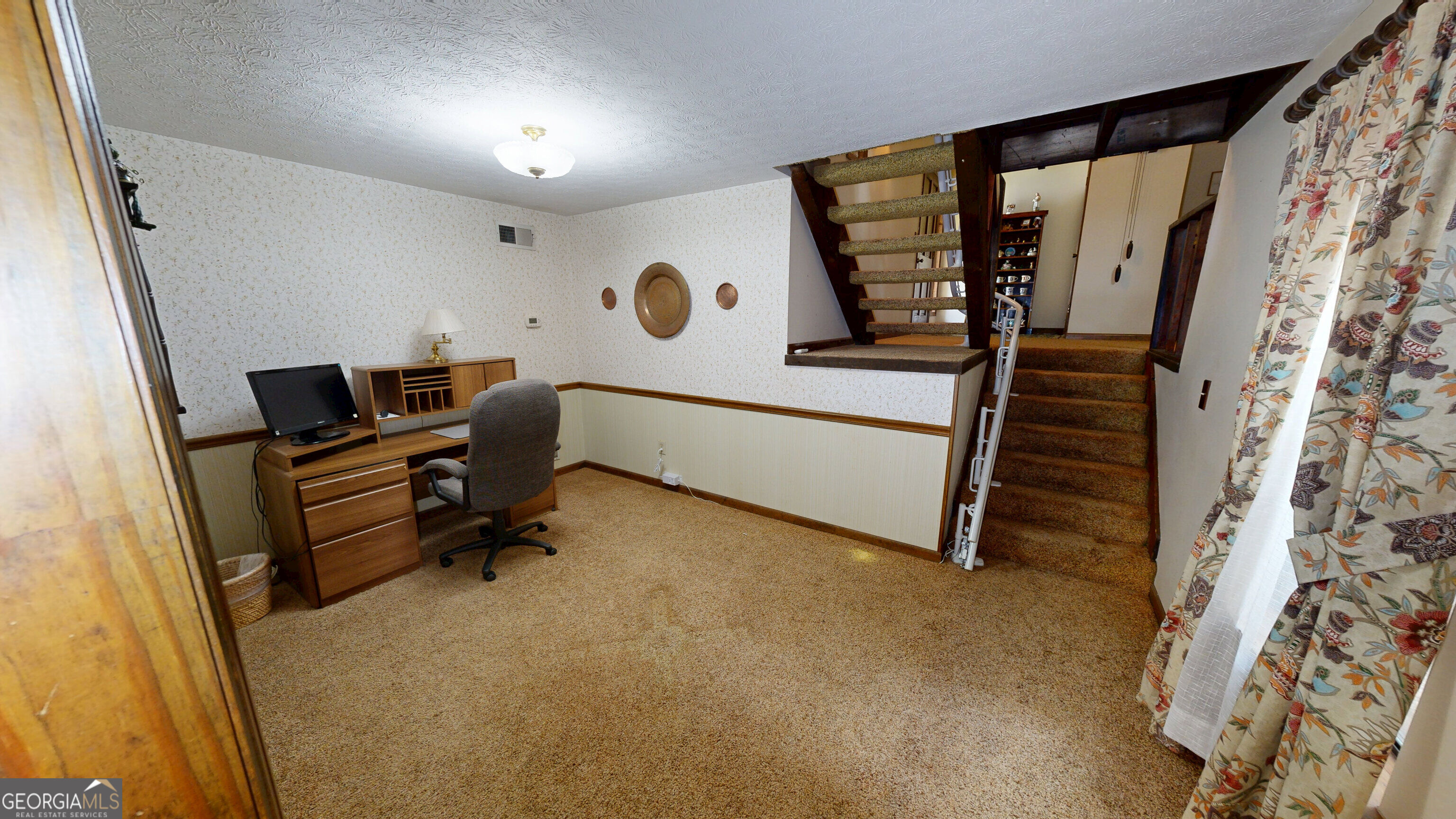 6562 Oakwood Drive Property Photo 14