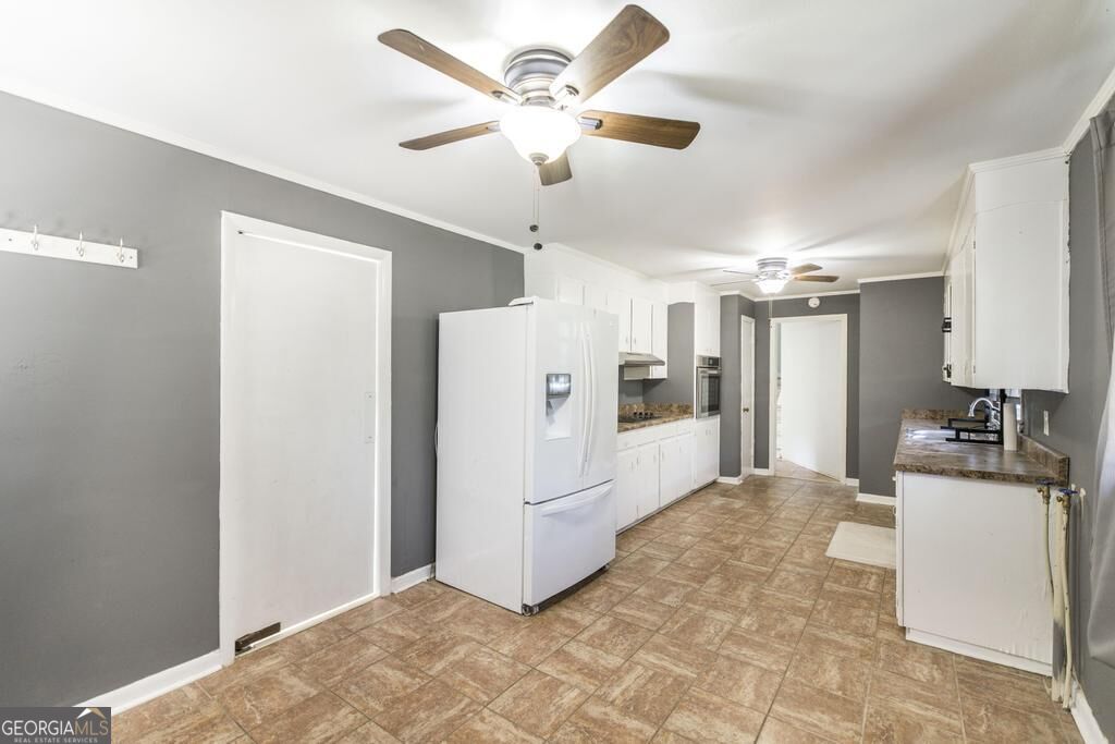 4404 Fairfax Drive Property Photo 10