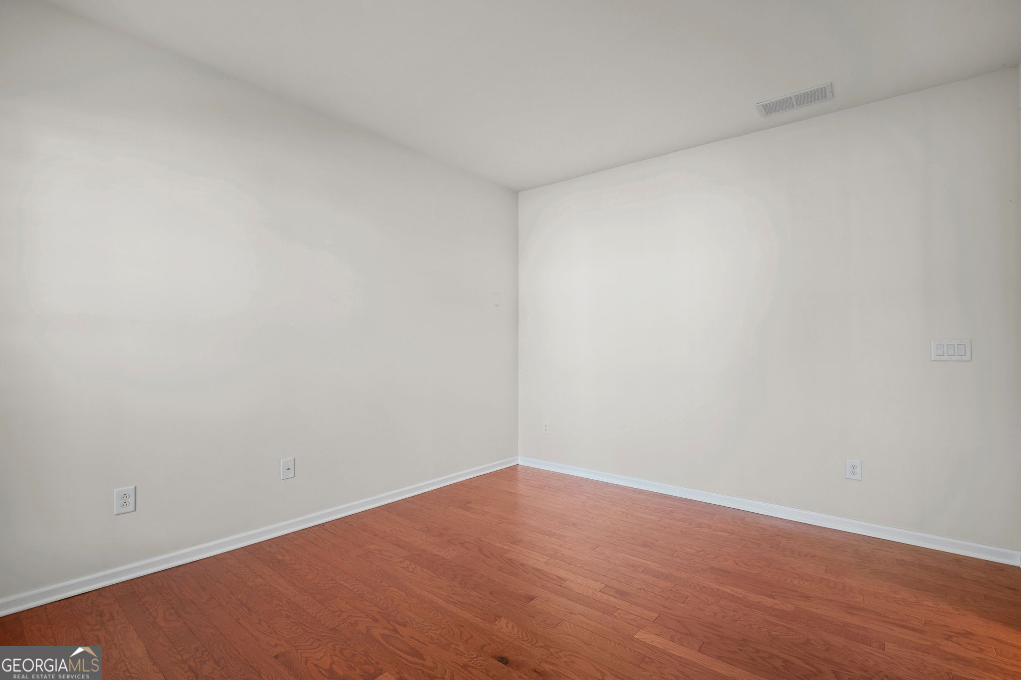 807 Eagle Drive Property Photo 6