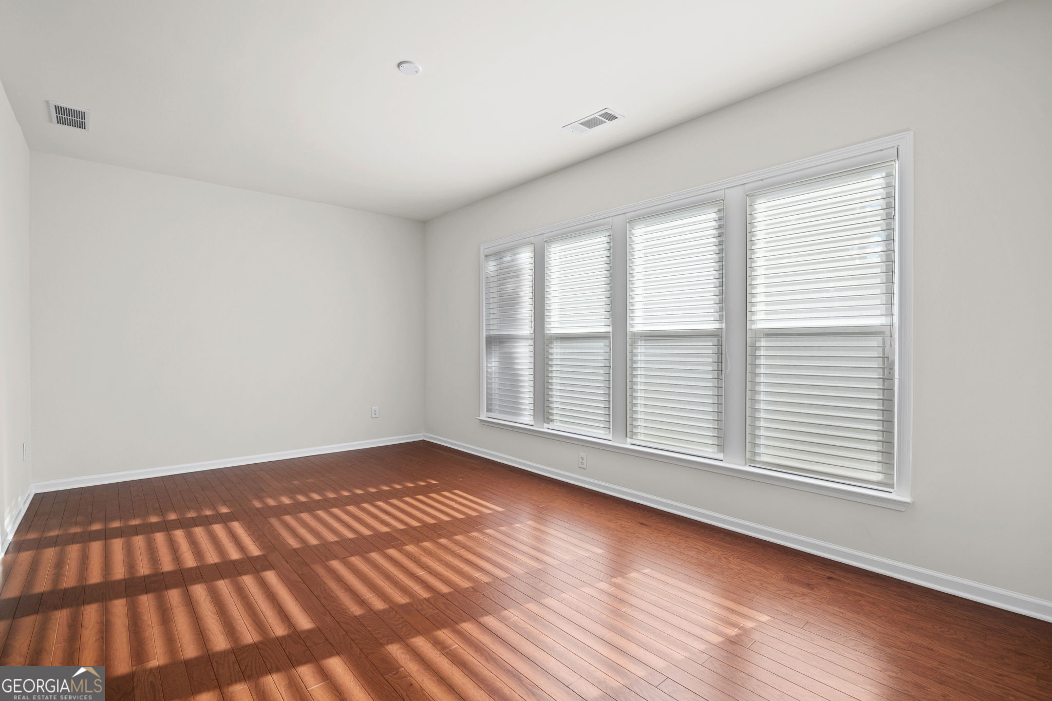 807 Eagle Drive Property Photo 12