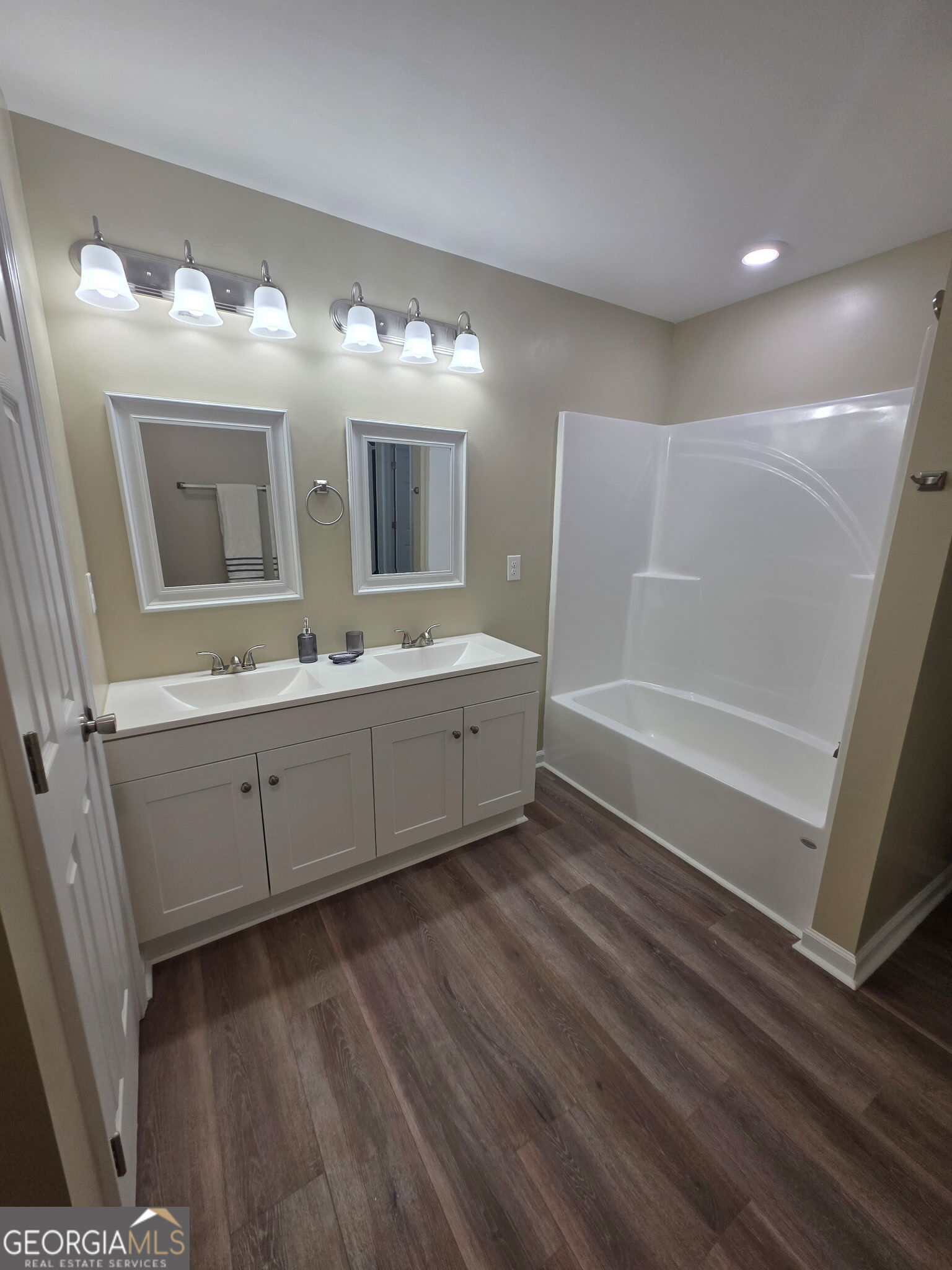 70 Charlotte Drive Property Photo 15
