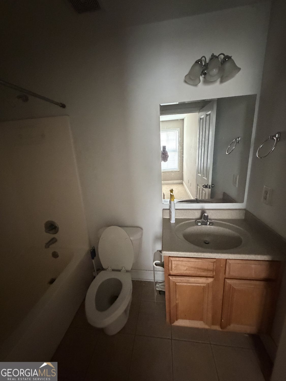 107 E Paces Drive Property Photo 9