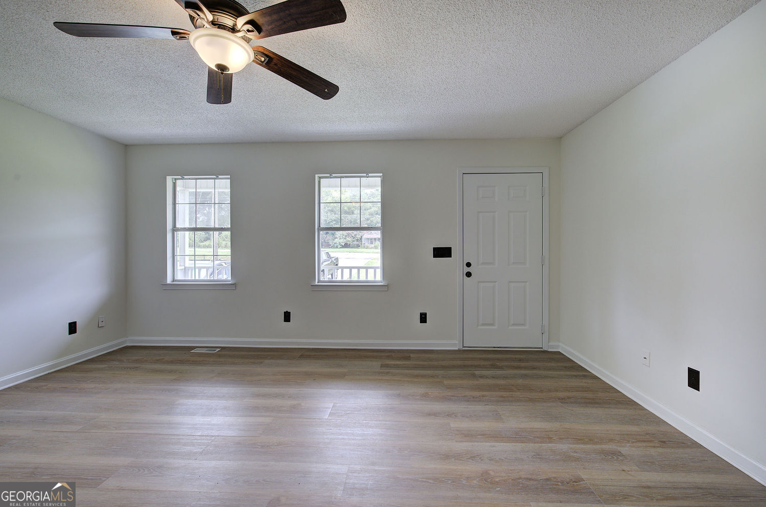 7097 Fairmount Highway Se Property Photo 4