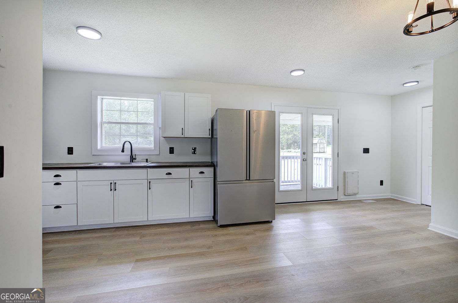 7097 Fairmount Highway Se Property Photo 5