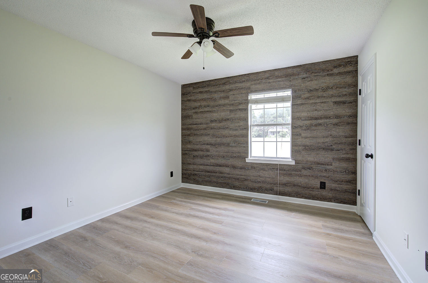7097 Fairmount Highway Se Property Photo 12