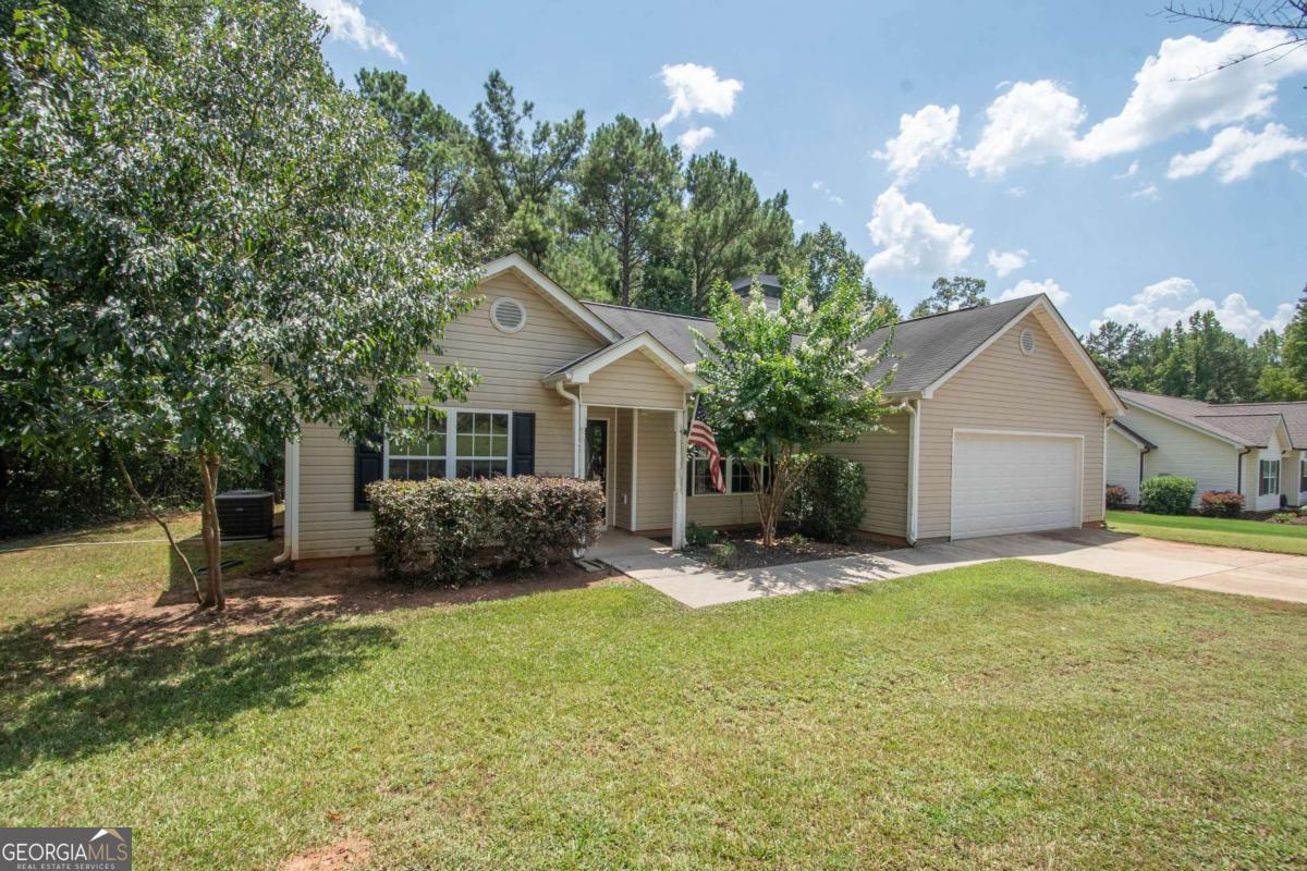 10 Walton Woods Court Property Photo 2