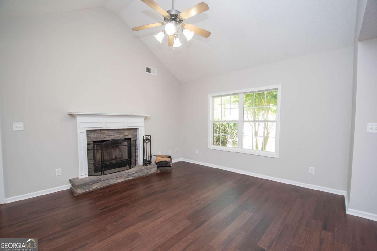 10 Walton Woods Court Property Photo 6