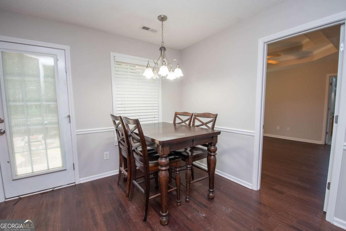 10 Walton Woods Court Property Photo 8