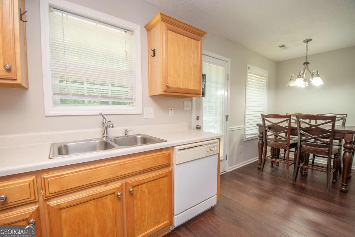 10 Walton Woods Court Property Photo 11