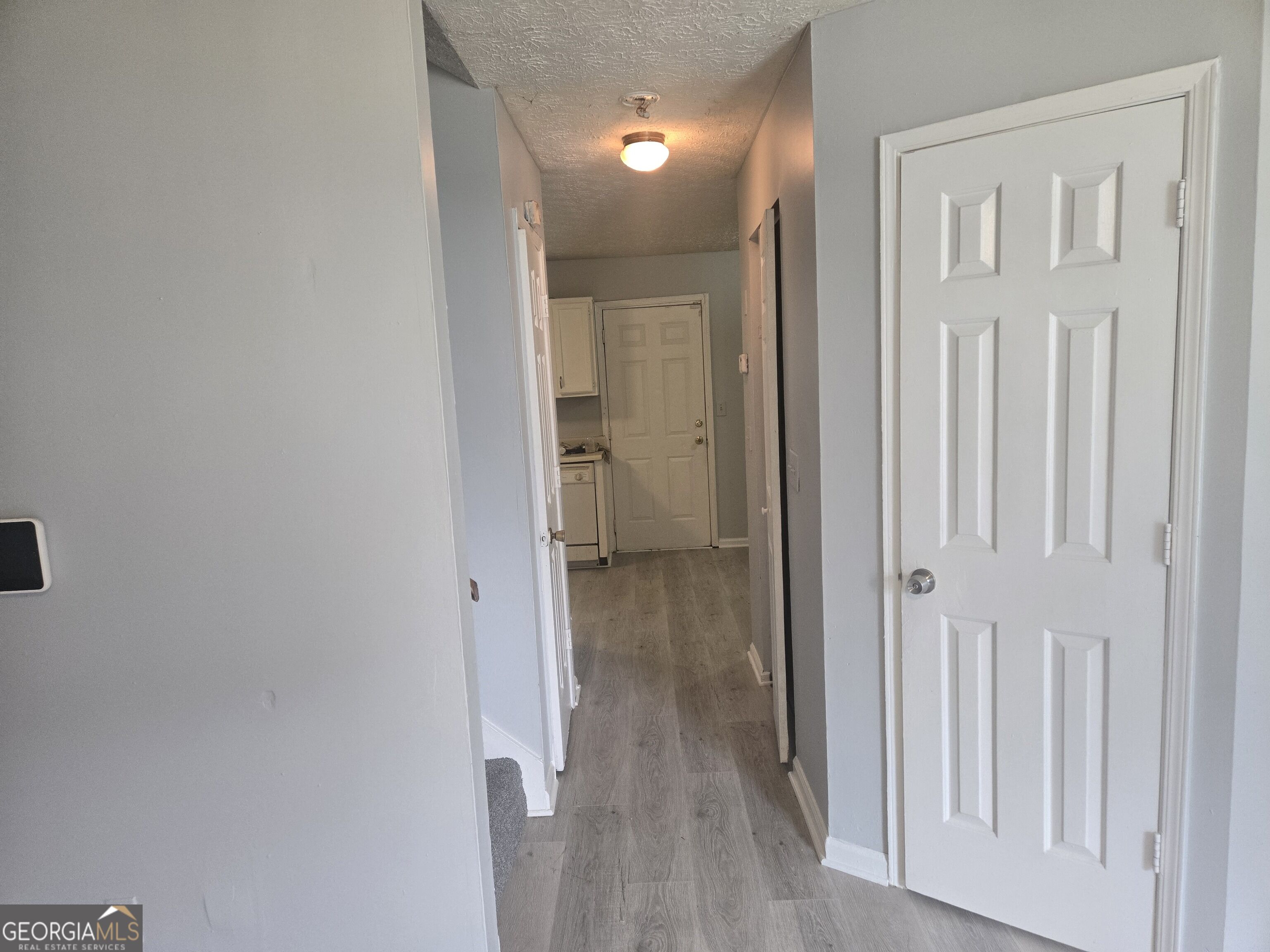7233 Crestside Drive Property Photo 3