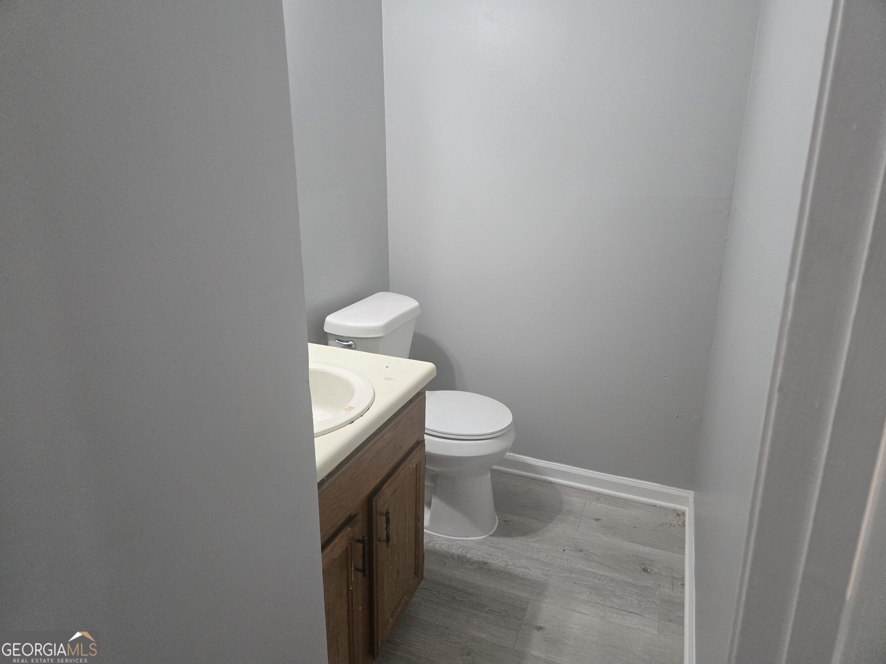 7233 Crestside Drive Property Photo 4