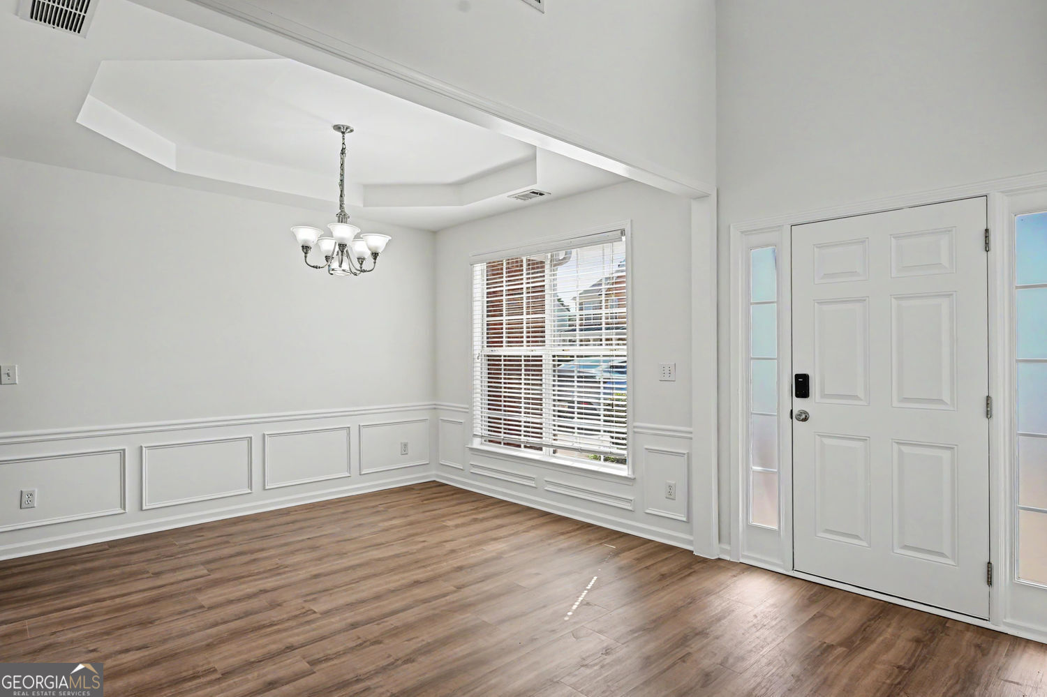 8330 Grenadier Trail Property Photo 5