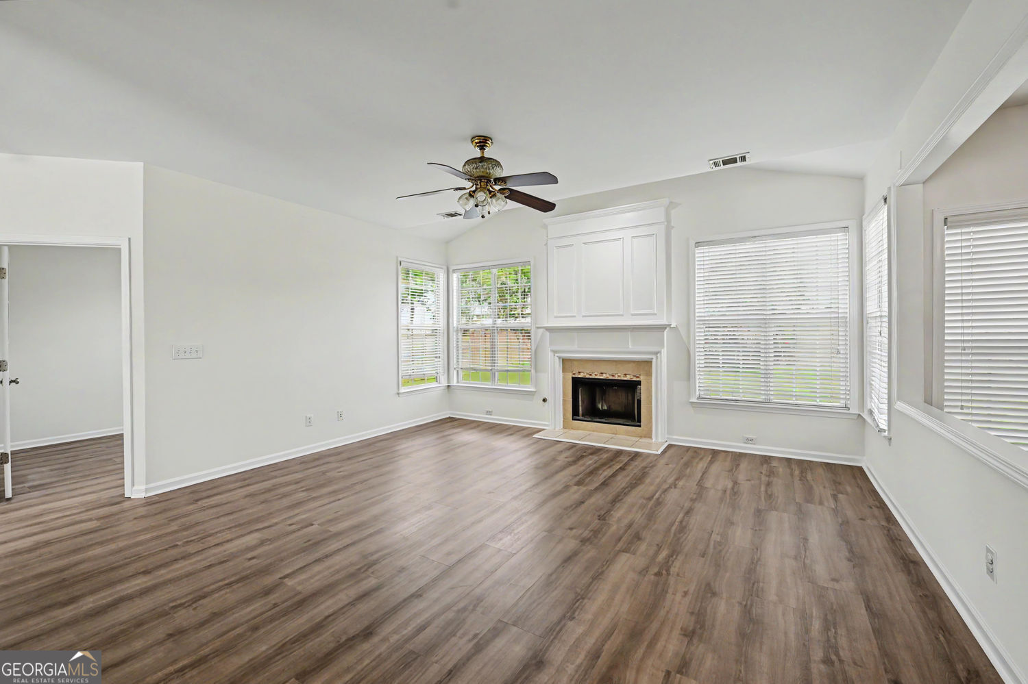 8330 Grenadier Trail Property Photo 8