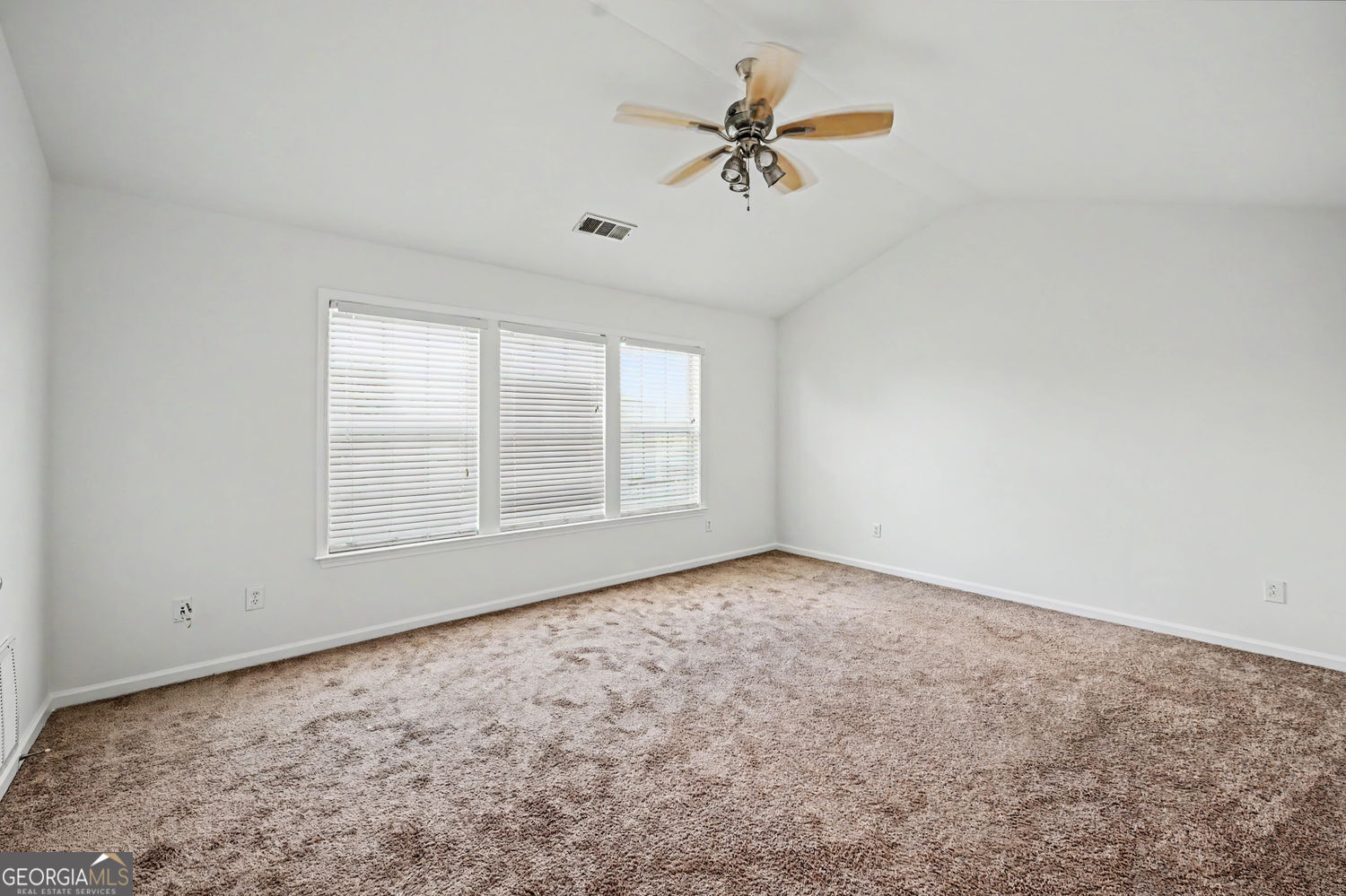 8330 Grenadier Trail Property Photo 14