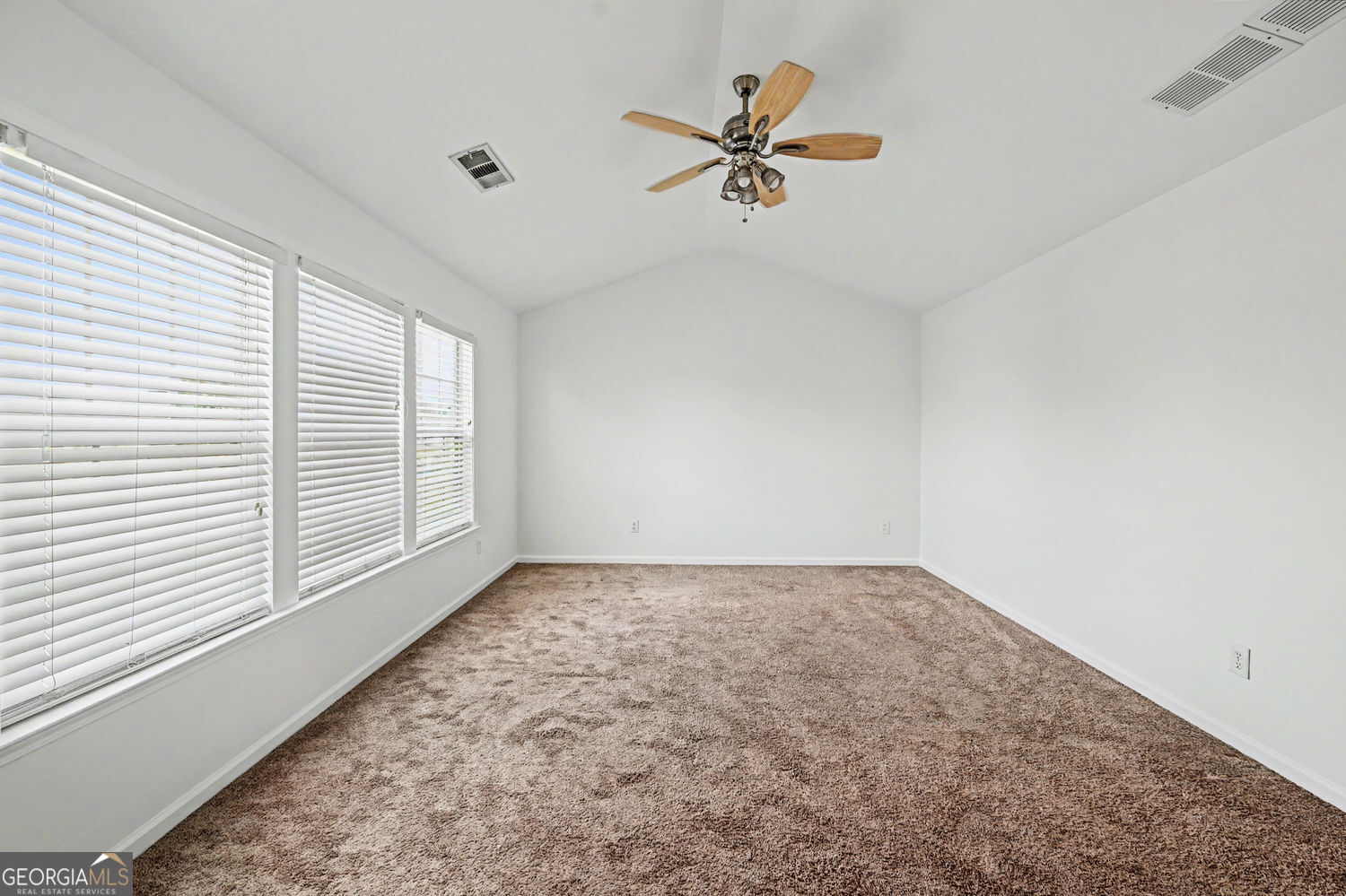 8330 Grenadier Trail Property Photo 15