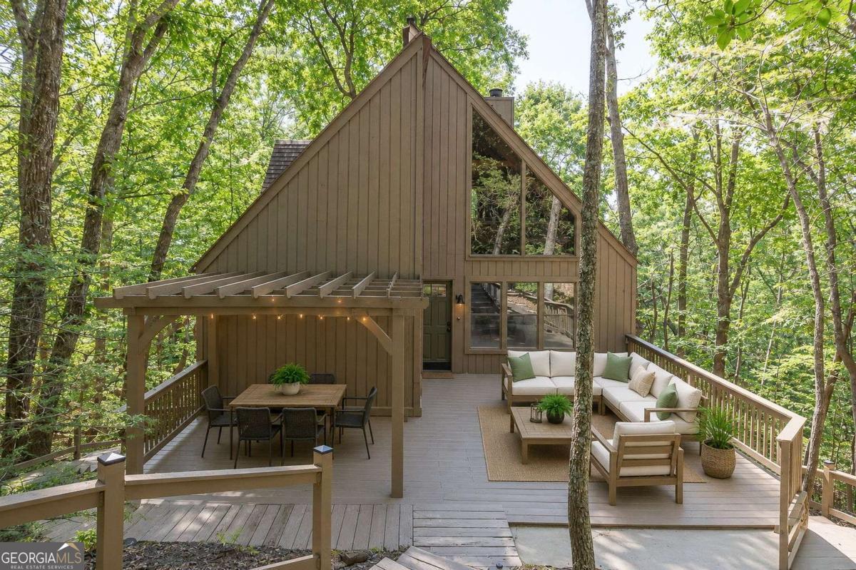 826 Woodland Trace Property Photo 1