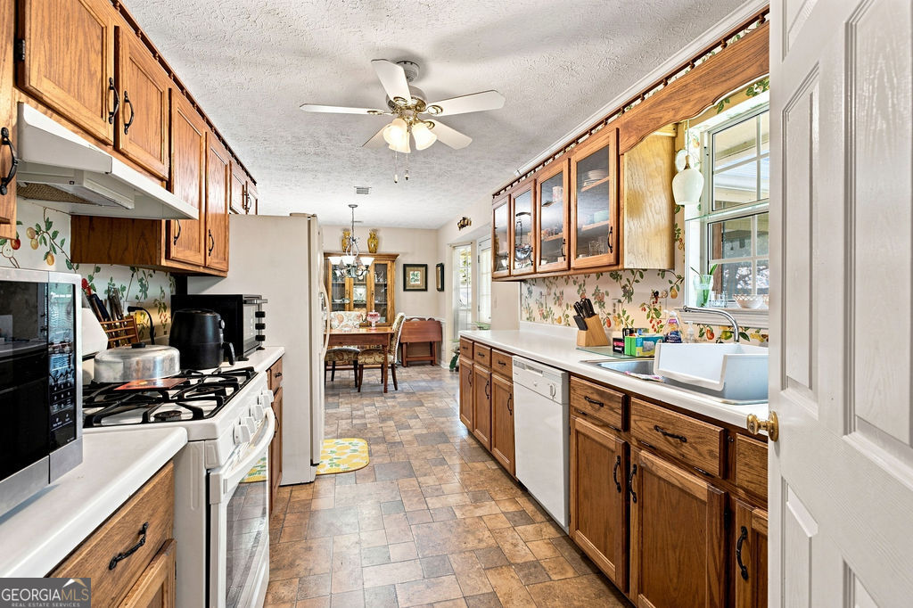 24 Boulder Drive Nw Property Photo 8