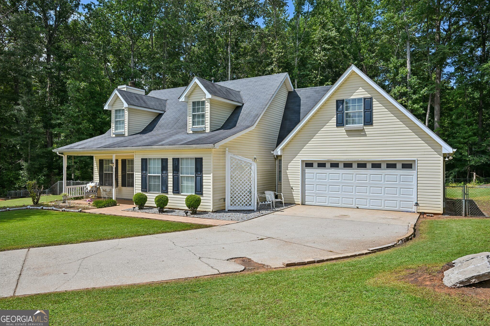 135 Creekview Drive Property Photo 3