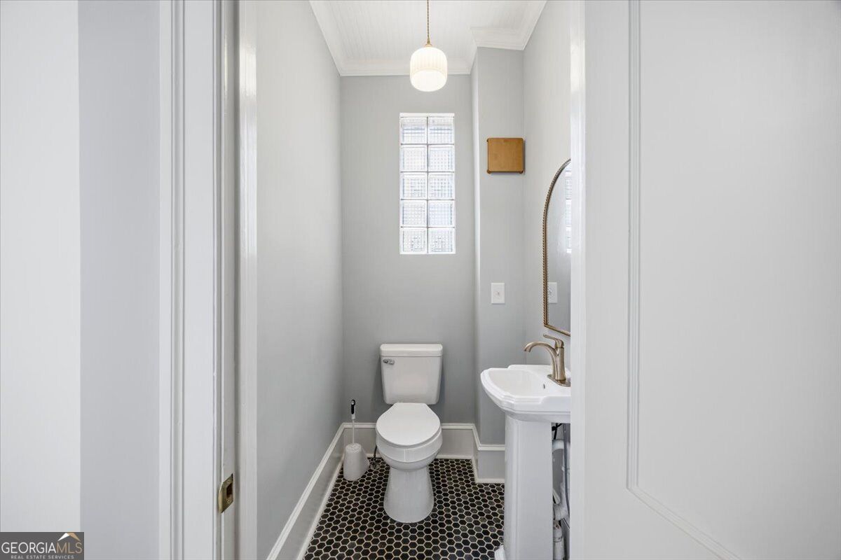 3860 Ridge Avenue Property Photo 23