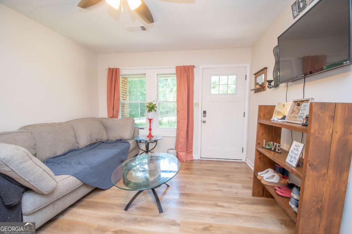 1104 Alverson Road Property Photo 2