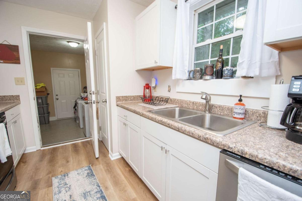 1104 Alverson Road Property Photo 10