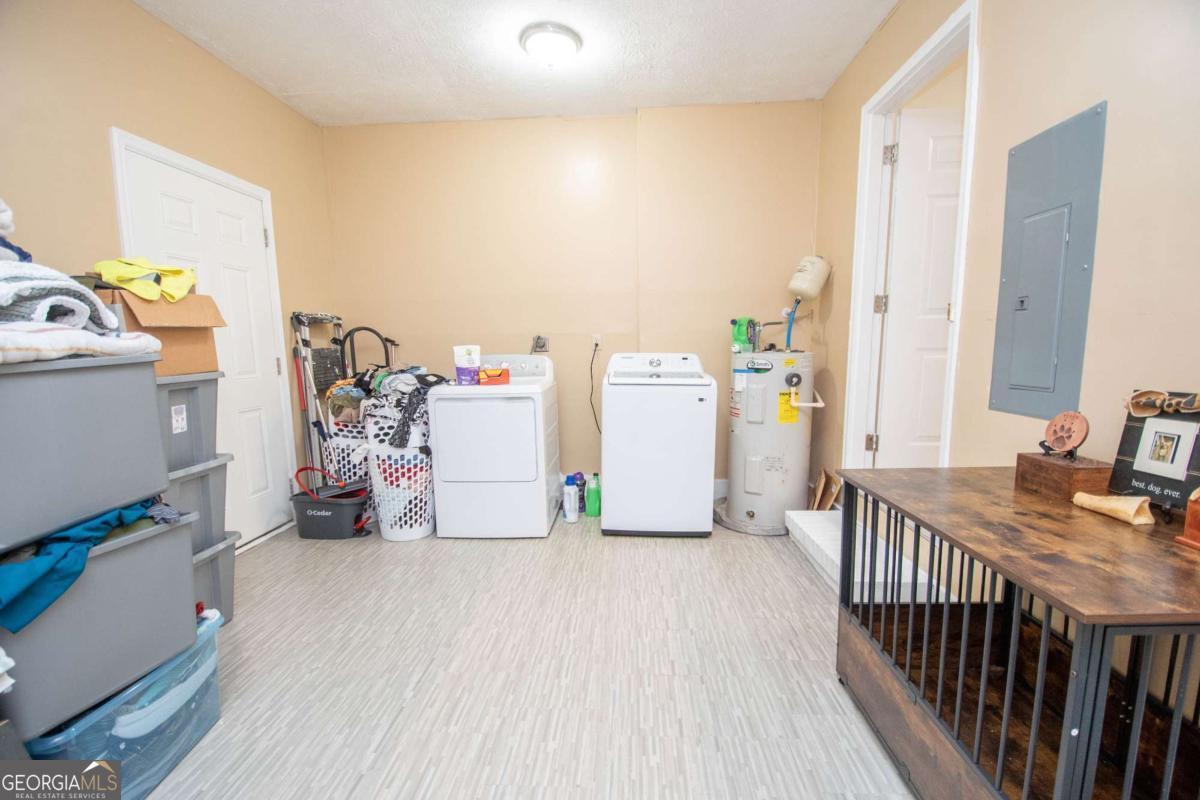 1104 Alverson Road Property Photo 12