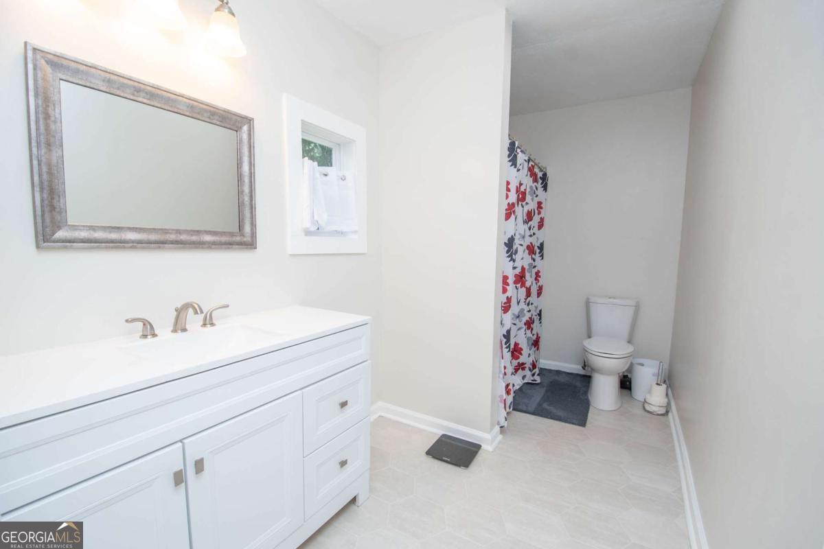 1104 Alverson Road Property Photo 14