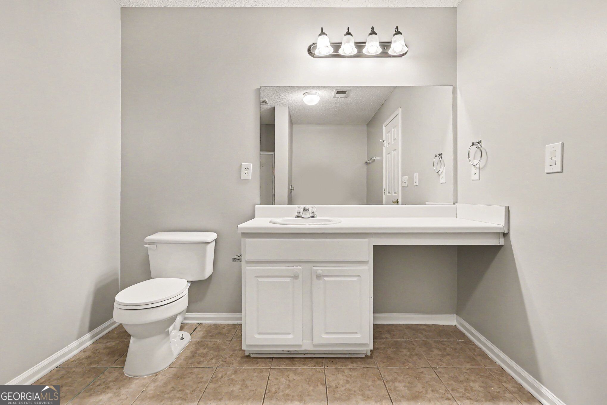 2020 Sweet Bay Drive Property Photo 20
