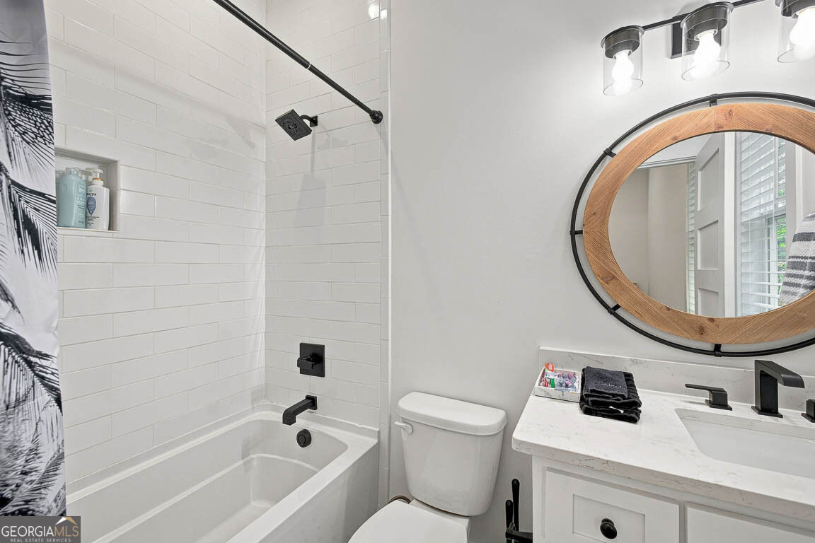 311 Peachtree Street Property Photo 8