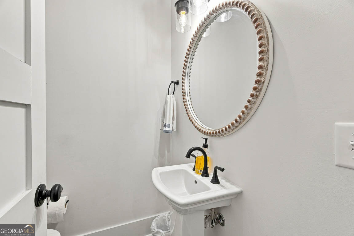 311 Peachtree Street Property Photo 22