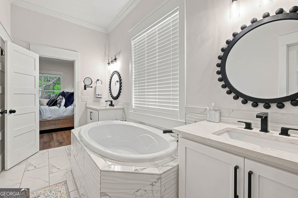 311 Peachtree Street Property Photo 26