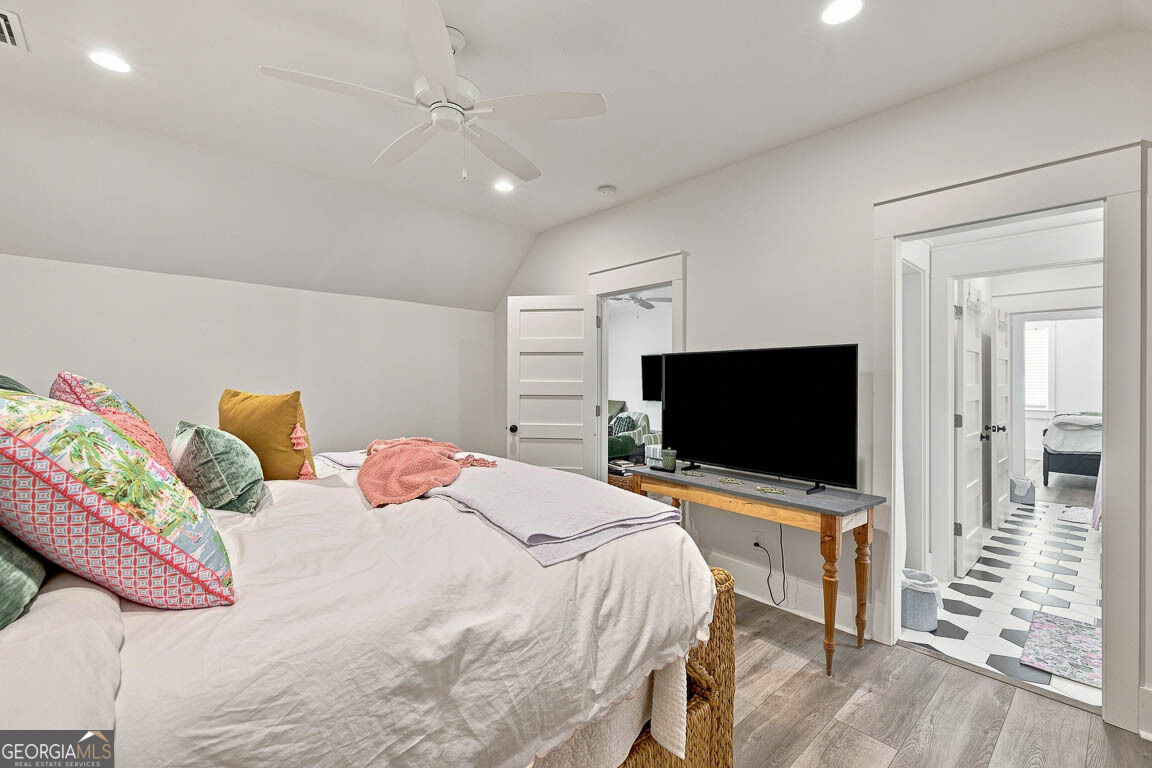 311 Peachtree Street Property Photo 34