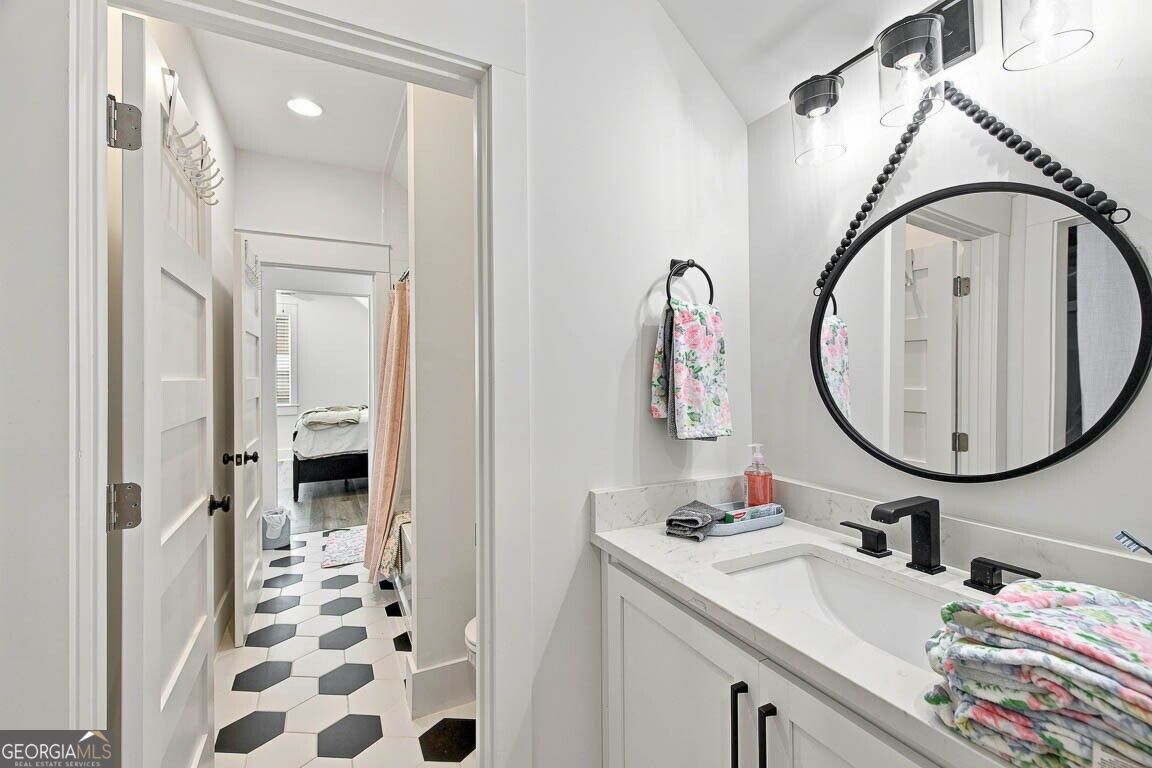311 Peachtree Street Property Photo 35