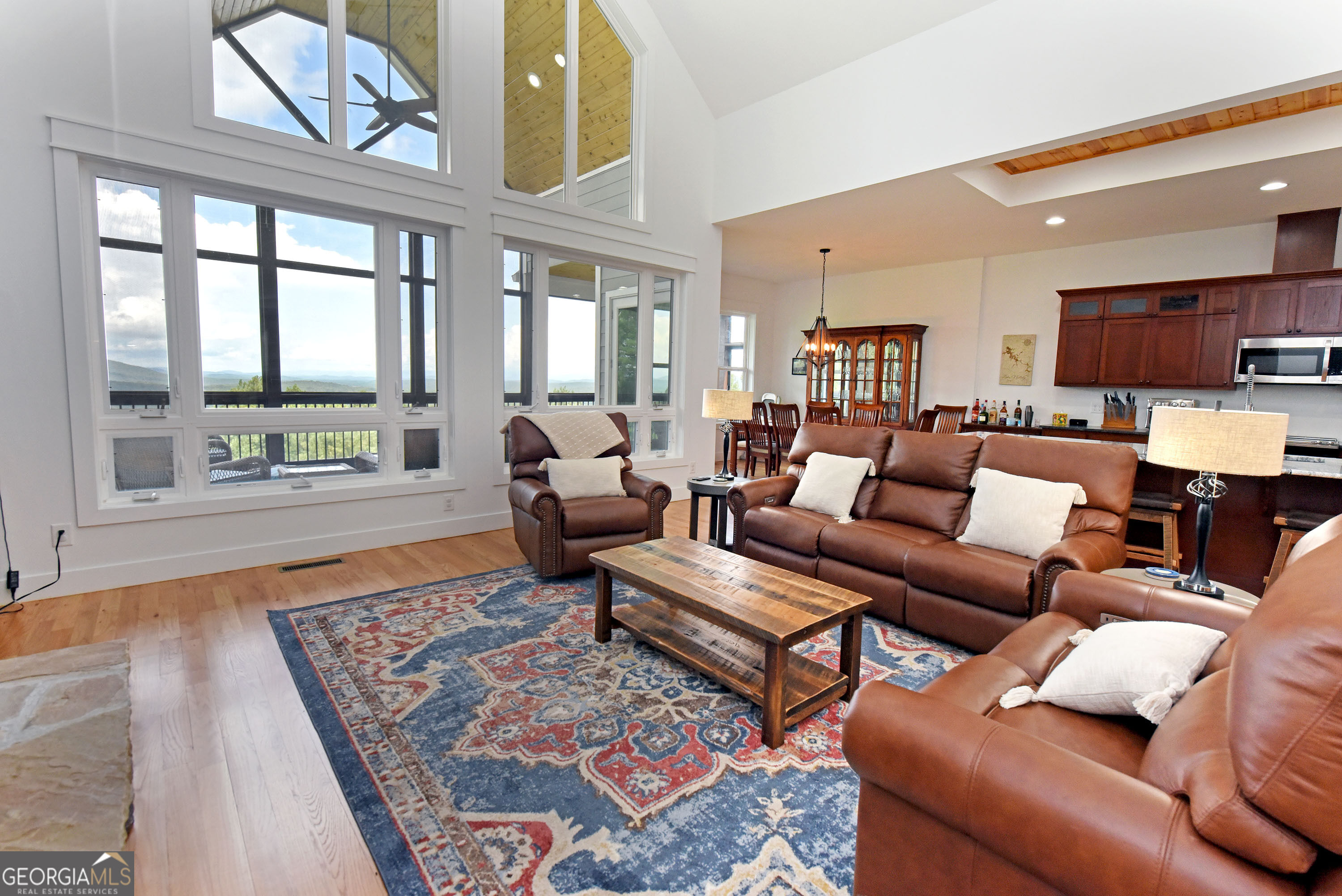 732 Ridge Pointe Way Property Photo 8