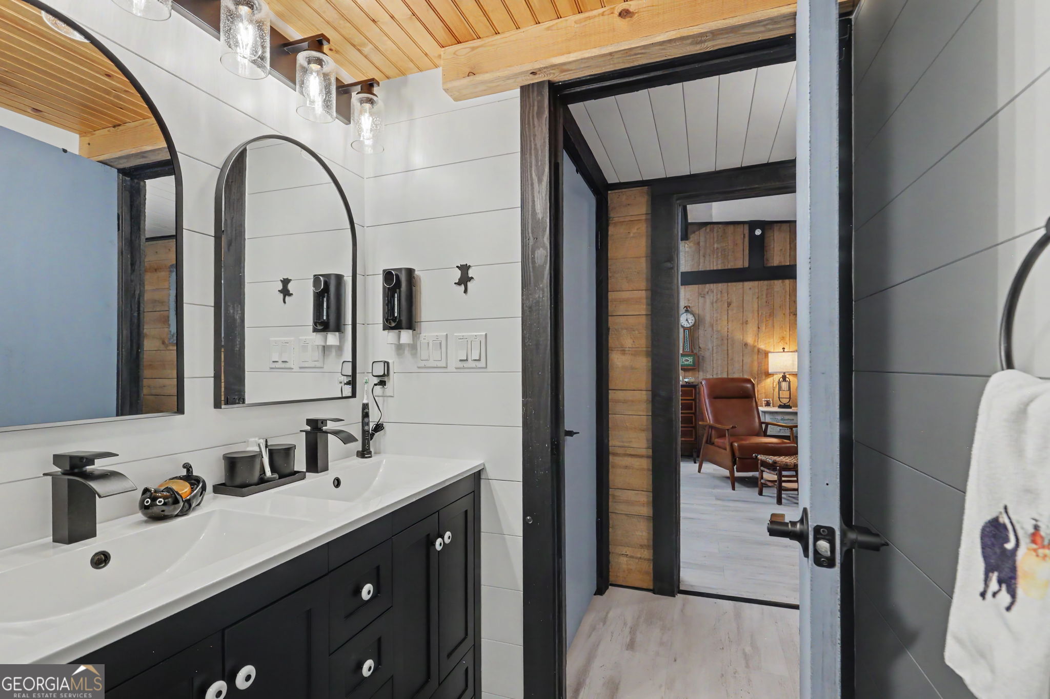 239 Shakespeare Drive # 314 Property Photo 16